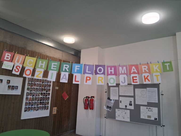 Bücherflohmarkt am Tag der offenen Tür