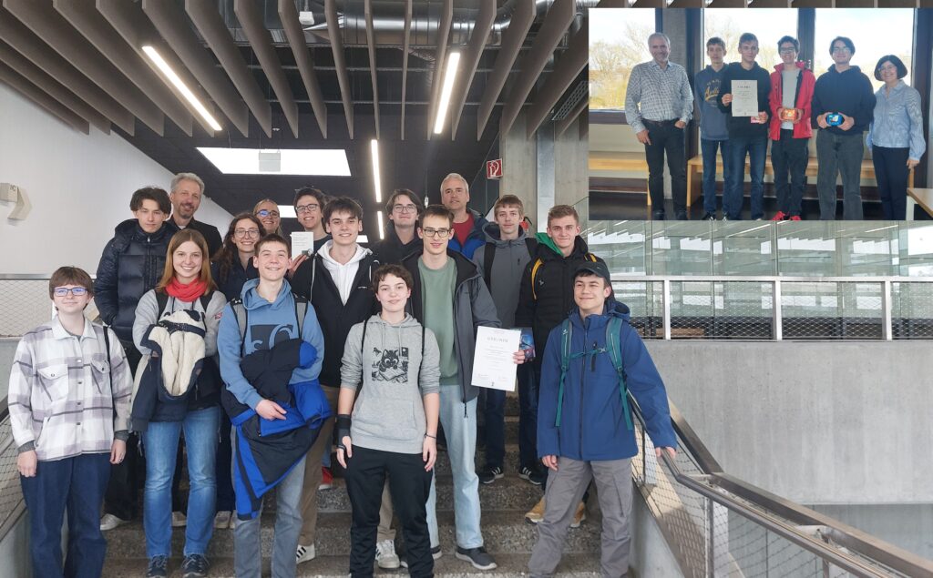 Gruppenbild an der Universität in Tübingen, eingeklinkt das Bild des Siegerteams mit Schulleiterin Frau Bertsch-Nödinger und Herrn Zolg.